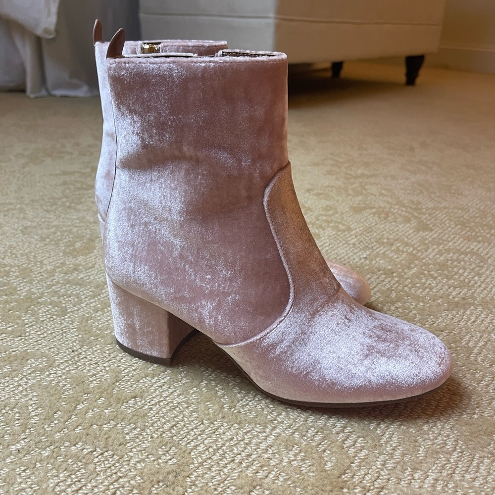 COACH Juliet Blush Pink Velvet Side Zip Booties - Size 5.5 - Picture 7 of 14
